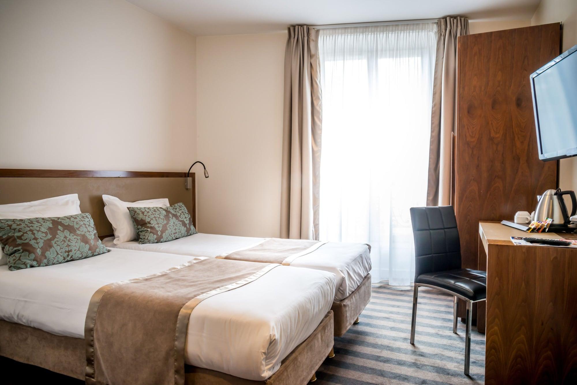 Art Hotel Eiffel Paris Bagian luar foto