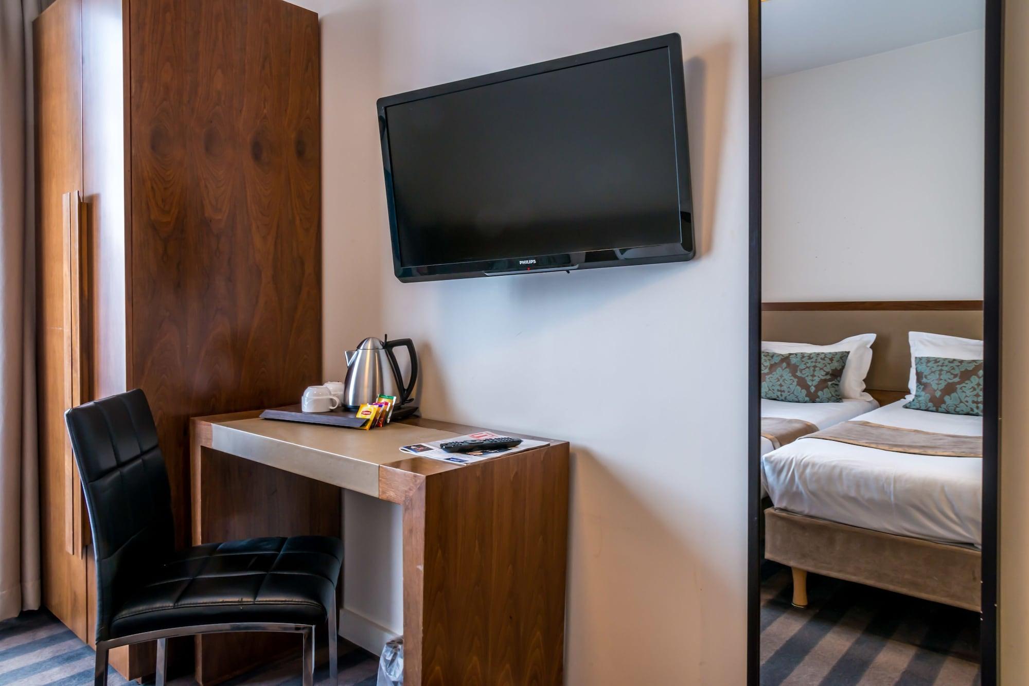 Art Hotel Eiffel Paris Bagian luar foto