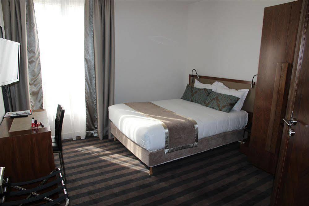 Art Hotel Eiffel Paris Bagian luar foto